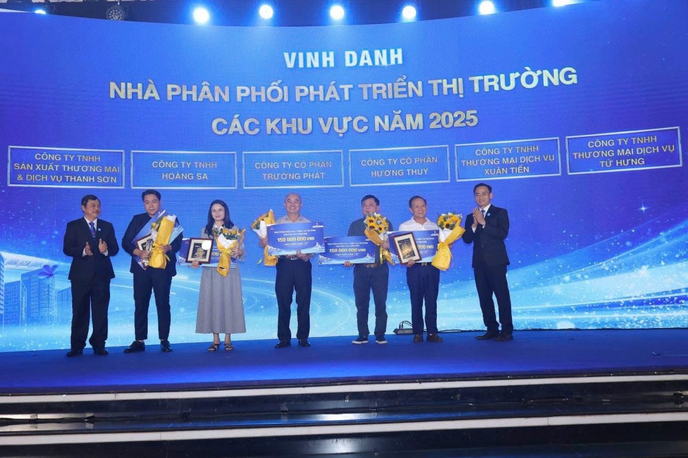 thep-mien-nam-vinh-danh-he-thong-phan-phoi--tri-an-doi-tac--san-sang-but-pha_698776b793641
