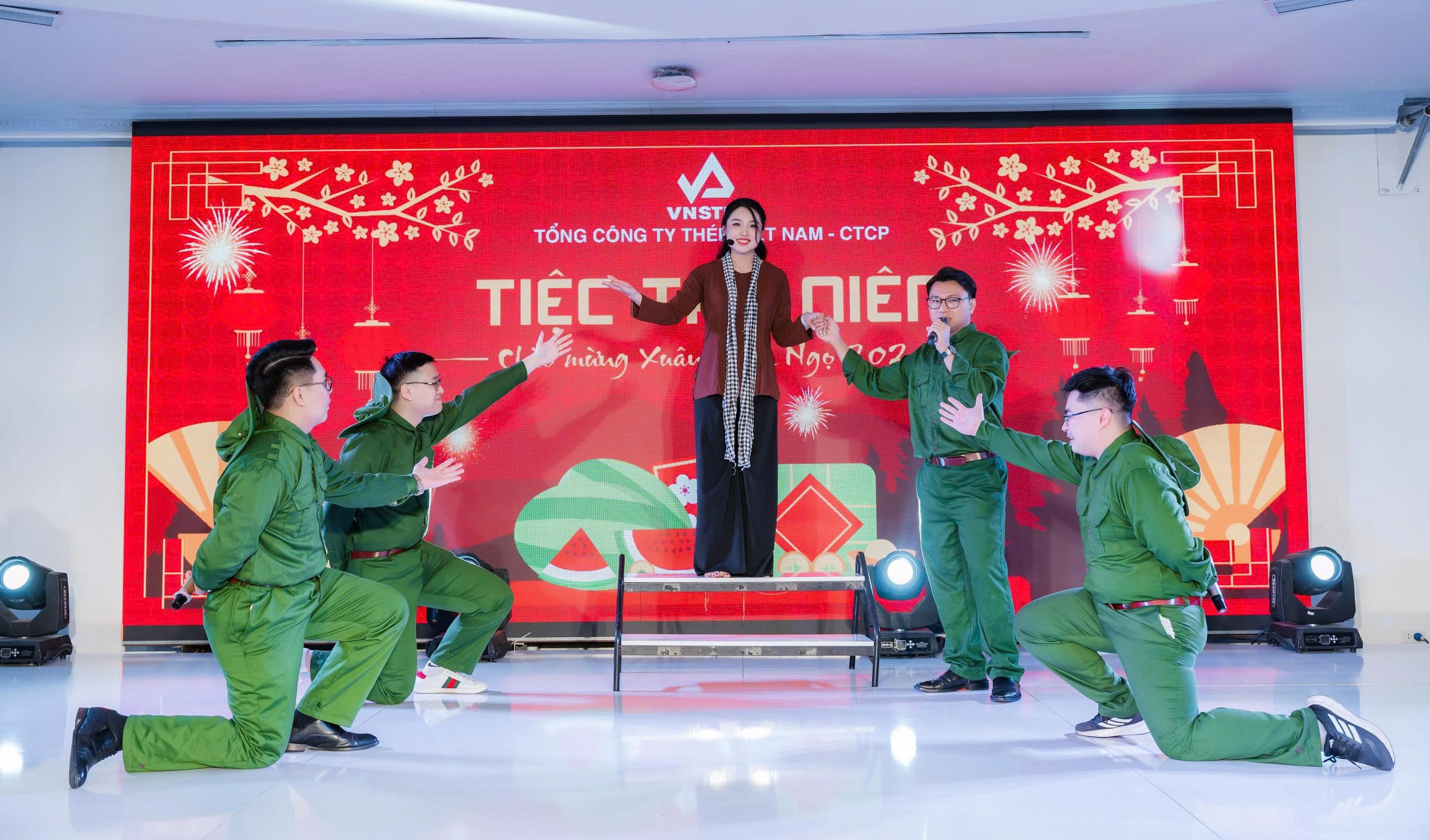 z7517618320693_dbfcd1292cb2357f55db56ac21e1437e