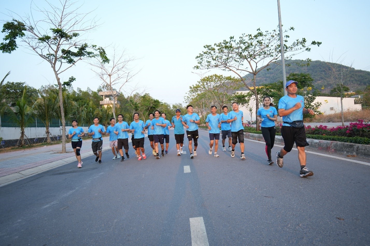 chu-thich-anh-duong-dua-xanh-trong-long-thep-mien-nam.-nguoi-lao-dong-thep-mien-nam-hao-hung-tham-gia-giai-chay-online-do-tong-cong-ty-thep-viet-nam-vnsteel-to-chuc