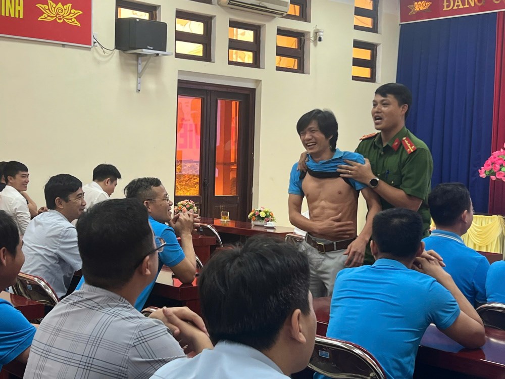 thang-cong-nhan-tai-vnsteel--tri-an-toi-nguoi-lao-dong-nganh-thep_6a02cf75a0ad5