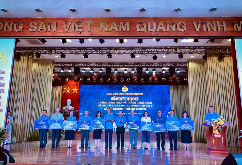ban-linh-nguoi-lam-thep-tai-tong-cong-ty-thep-viet-nam-ctcp--vnsteel--trong-hanh-trinh-bao-ve-nen-tang-tu-tuong-cua-dang-thoi-ky-moi_6a13b3f29c1df